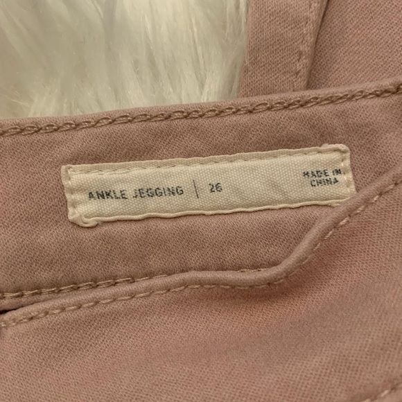 Dusty Pink Distressed Ankle Jeggings - Picture 4 of 4